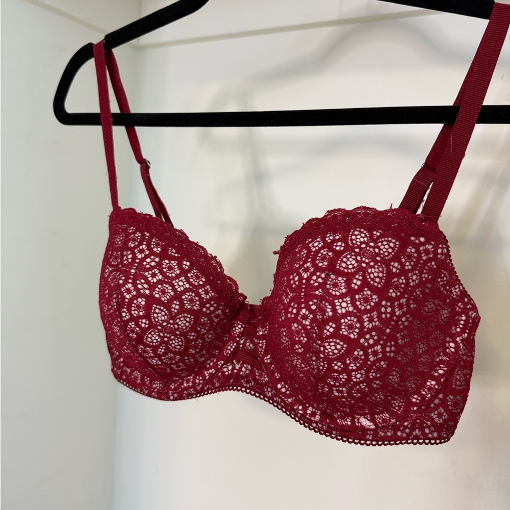 Victoria's Secret Red Lace Dream Angels Bra